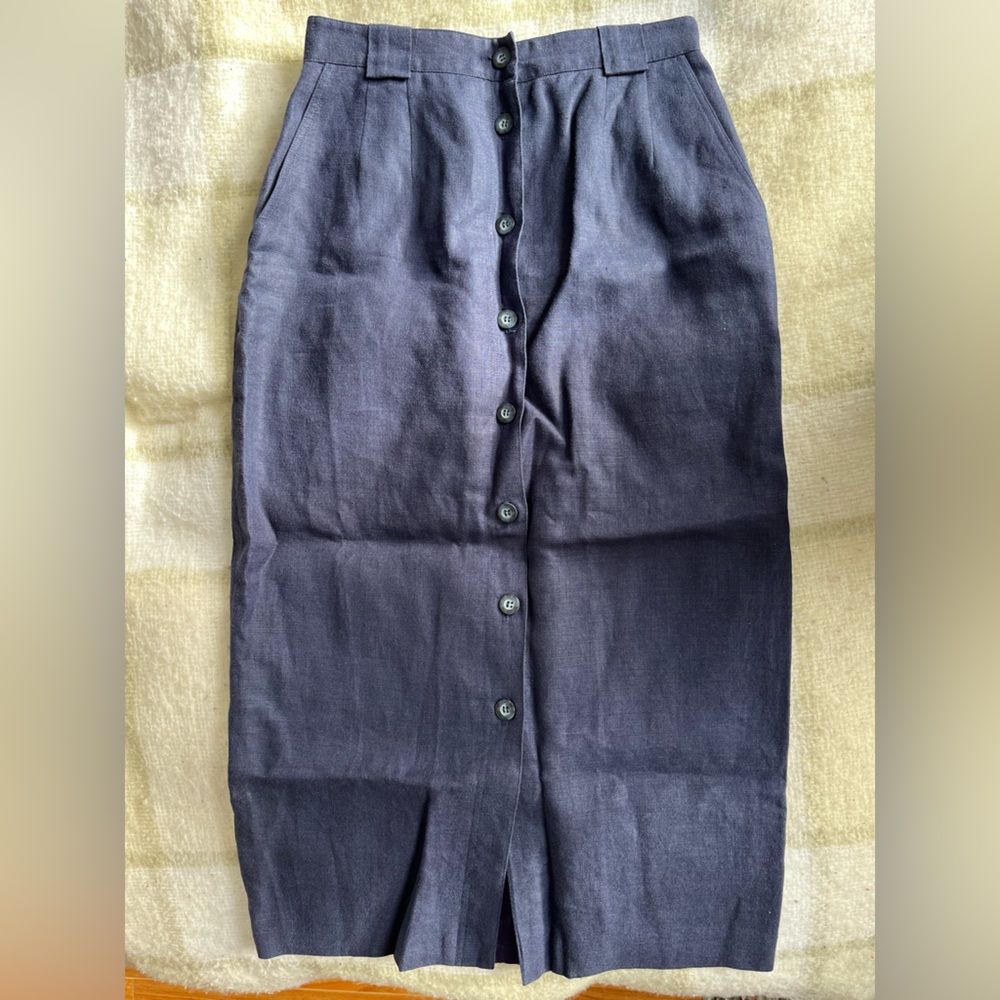 Liz Claiborne Collection lined linen skirt in navy blue vintage
